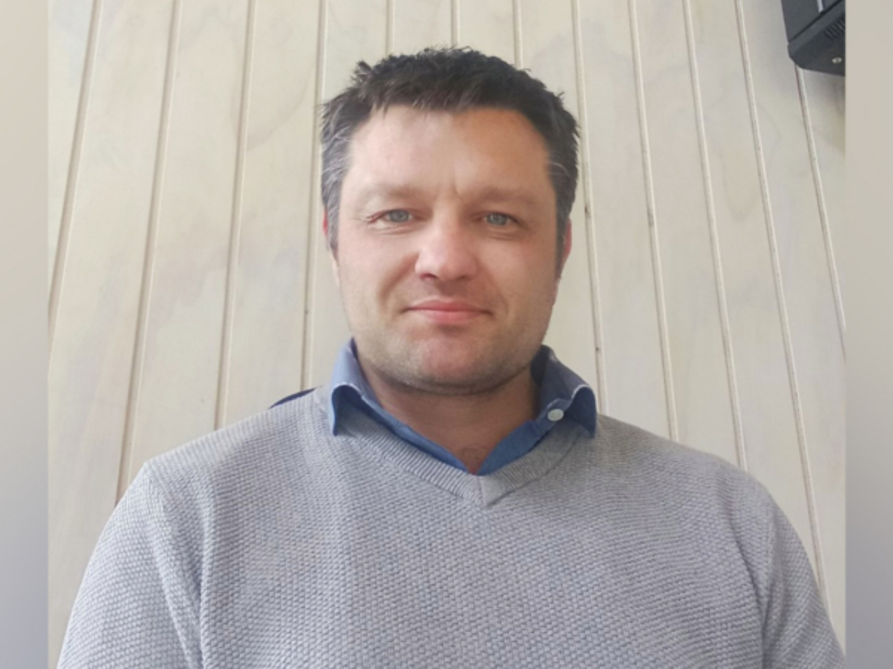 Estudiante del Doctorado de Ciencias Sociales expondrá investigación sobre electromovilidad en prestigioso seminario en Suiza